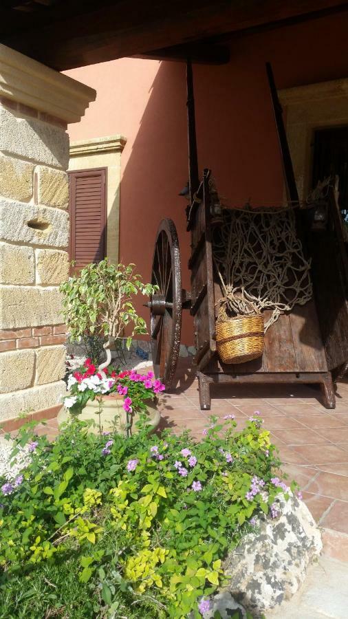 Casa Vacanza Villa Giorgio Di Rizzo Francesca Digerbato エクステリア 写真